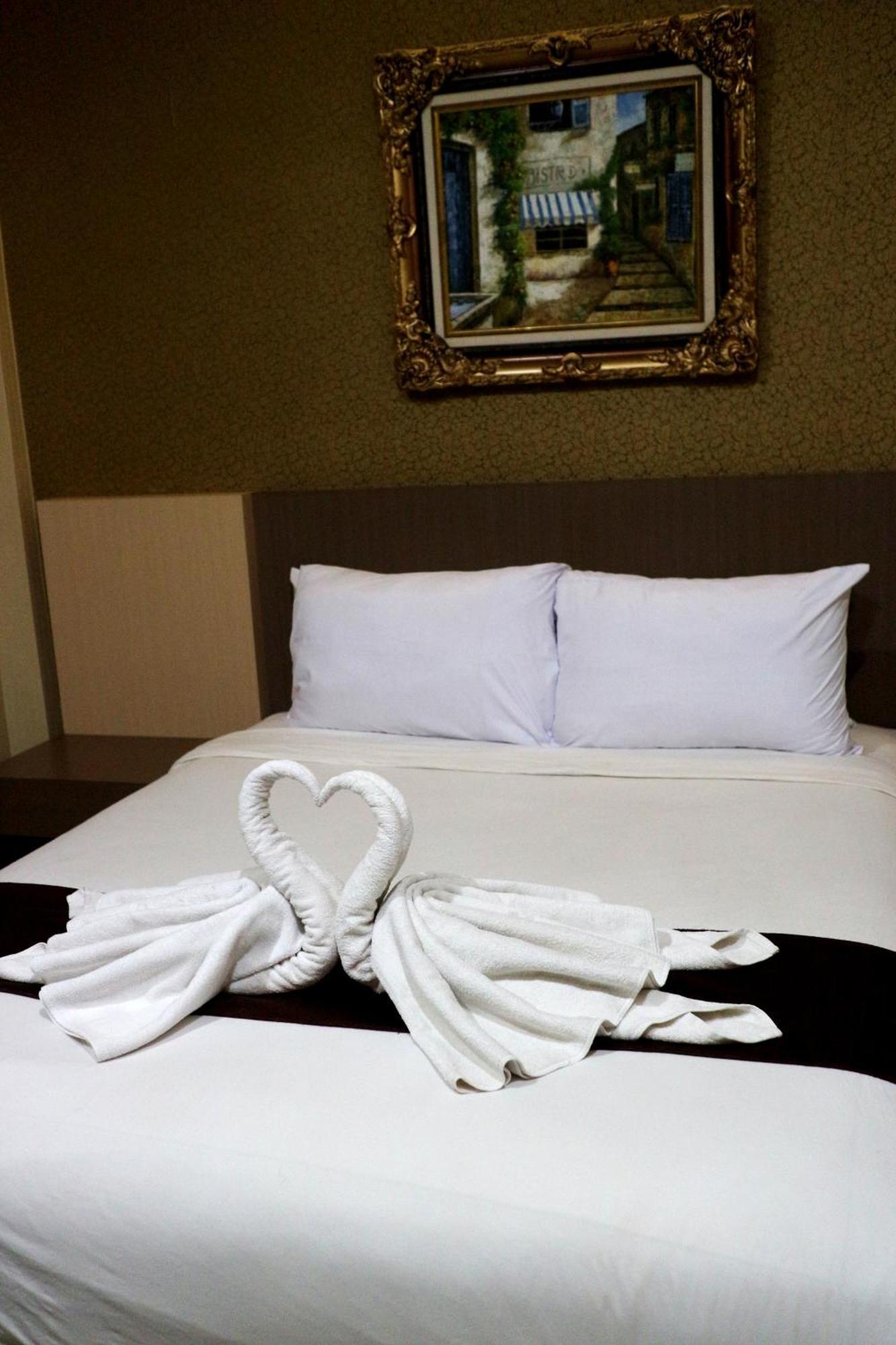 Grand Dian Boutique Hotel Cirebon Exterior photo